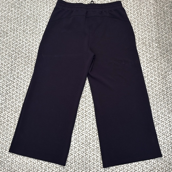 Women's Spanx Air Essentials Wide Leg Pants in Navy, Size 3X - Picture 2 of 6